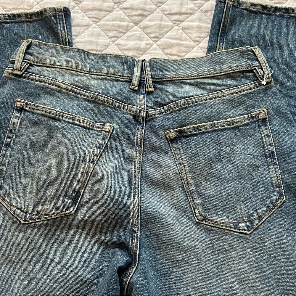 Good American Good Standard High-Rise Baggy Jeans in Dark Denim - Picture 9 of 14